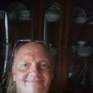 Meet your Posher, Troy